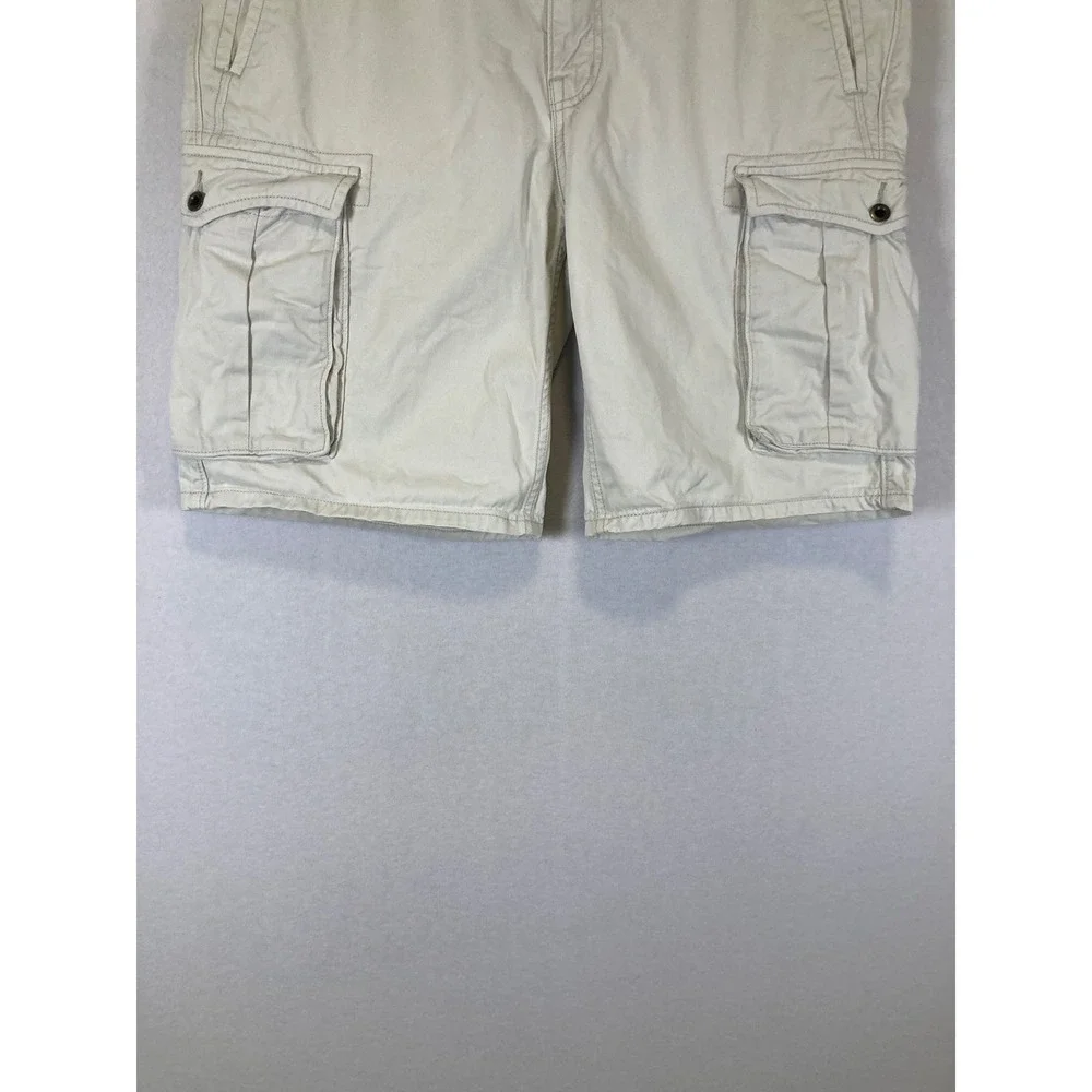 Rugged Utility Levi's Mens‎ 36 Cream Cotton Multi Pocket Cargo Shorts 12463-0028